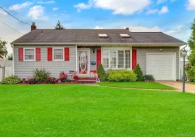 820 Hamilton Avenue, Babylon, NY, 3 Bedrooms Bedrooms, 6 Rooms Rooms,1 BathroomBathrooms,Residential,For Rent,Hamilton,0,1054695 820 Hamilton Avenue, Babylon, NY, 3 Bedrooms Bedrooms, 6 Rooms Rooms,1 BathroomBathrooms,Residential,For Rent,Hamilton,0,1054695
