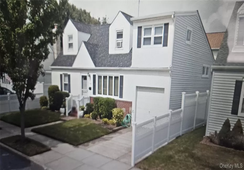 126 Waterford Road, Hempstead, NY, 3 Bedrooms Bedrooms, 6 Rooms Rooms,1 BathroomBathrooms,Residential Lease,For Rent,Waterford,0,1054282 126 Waterford Road, Hempstead, NY, 3 Bedrooms Bedrooms, 6 Rooms Rooms,1 BathroomBathrooms,Residential Lease,For Rent,Waterford,0,1054282