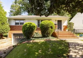 352 Clifton Avenue, Kingston, NY, 3 Bedrooms Bedrooms, 6 Rooms Rooms,1 BathroomBathrooms,Residential,For Rent,Clifton,0,1053898 352 Clifton Avenue, Kingston, NY, 3 Bedrooms Bedrooms, 6 Rooms Rooms,1 BathroomBathrooms,Residential,For Rent,Clifton,0,1053898