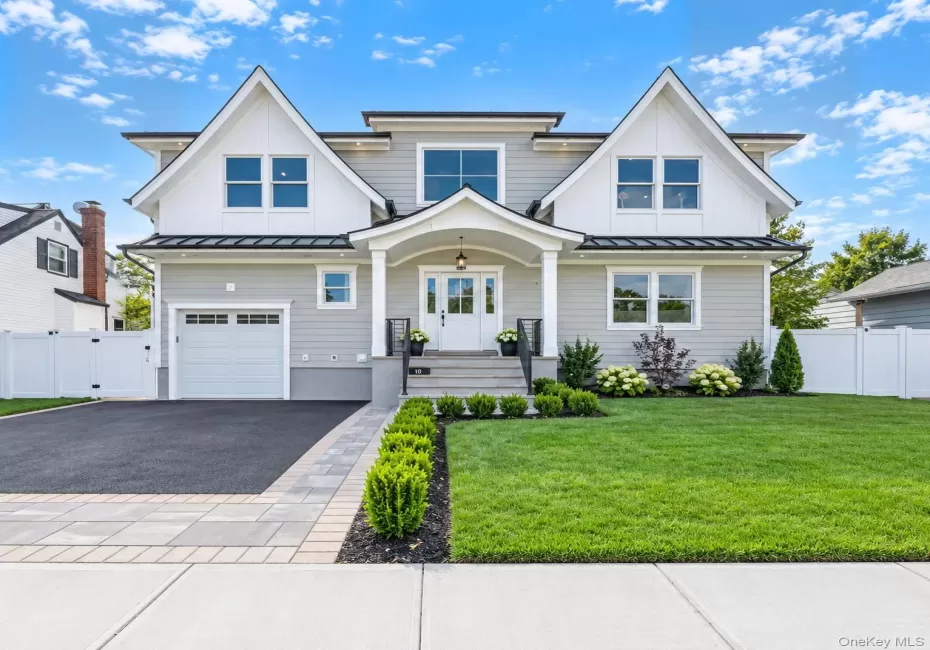 746 Blackstone Avenue, Hempstead, NY, 5 Bedrooms Bedrooms, 16 Rooms Rooms,4 BathroomsBathrooms,Residential,For Rent,Blackstone,0,1054405 746 Blackstone Avenue, Hempstead, NY, 5 Bedrooms Bedrooms, 16 Rooms Rooms,4 BathroomsBathrooms,Residential,For Rent,Blackstone,0,1054405