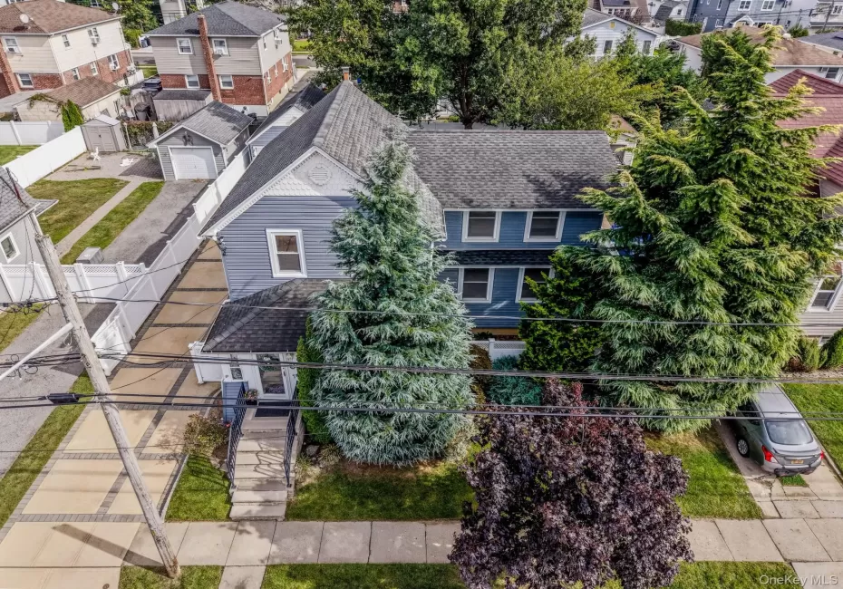 18 1st Avenue, Hempstead, NY, 3 Bedrooms Bedrooms, 9 Rooms Rooms,2 BathroomsBathrooms,Residential,For Rent,1st,0,1056288 18 1st Avenue, Hempstead, NY, 3 Bedrooms Bedrooms, 9 Rooms Rooms,2 BathroomsBathrooms,Residential,For Rent,1st,0,1056288
