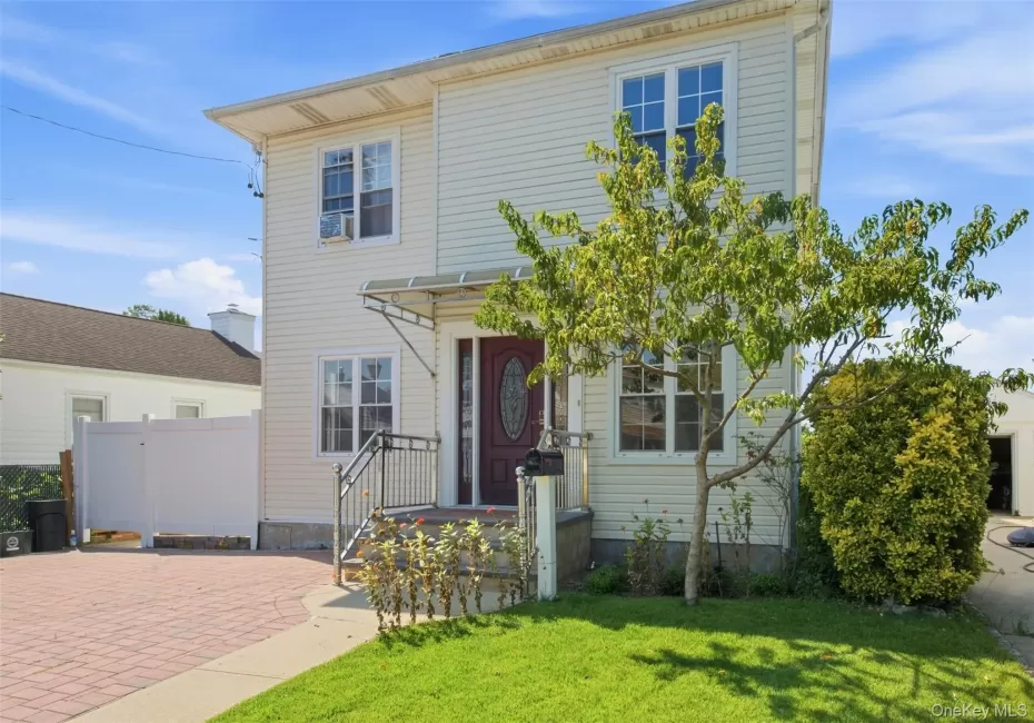 109 Gordon Avenue, North Hempstead, NY, 5 Bedrooms Bedrooms, 8 Rooms Rooms,3 BathroomsBathrooms,Residential,For Rent,Gordon,0,1050577 109 Gordon Avenue, North Hempstead, NY, 5 Bedrooms Bedrooms, 8 Rooms Rooms,3 BathroomsBathrooms,Residential,For Rent,Gordon,0,1050577