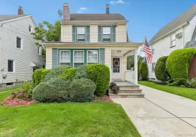 27 Juniper Avenue, North Hempstead, NY, 2 Bedrooms Bedrooms, 6 Rooms Rooms,1 BathroomBathrooms,Residential,For Rent,Juniper,0,1056706 27 Juniper Avenue, North Hempstead, NY, 2 Bedrooms Bedrooms, 6 Rooms Rooms,1 BathroomBathrooms,Residential,For Rent,Juniper,0,1056706