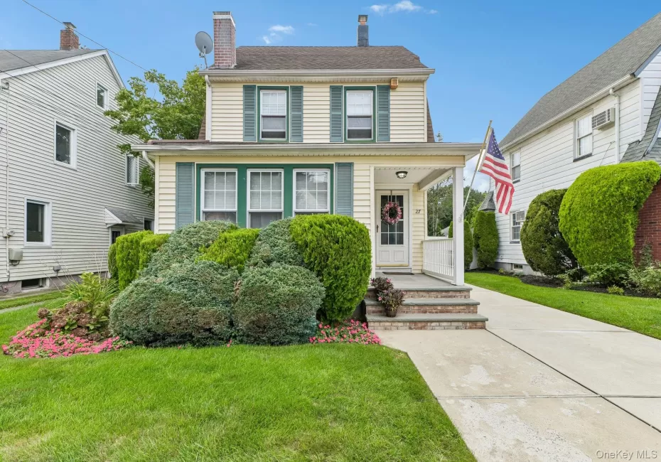 27 Juniper Avenue, North Hempstead, NY, 2 Bedrooms Bedrooms, 6 Rooms Rooms,1 BathroomBathrooms,Residential,For Rent,Juniper,0,1056706 27 Juniper Avenue, North Hempstead, NY, 2 Bedrooms Bedrooms, 6 Rooms Rooms,1 BathroomBathrooms,Residential,For Rent,Juniper,0,1056706