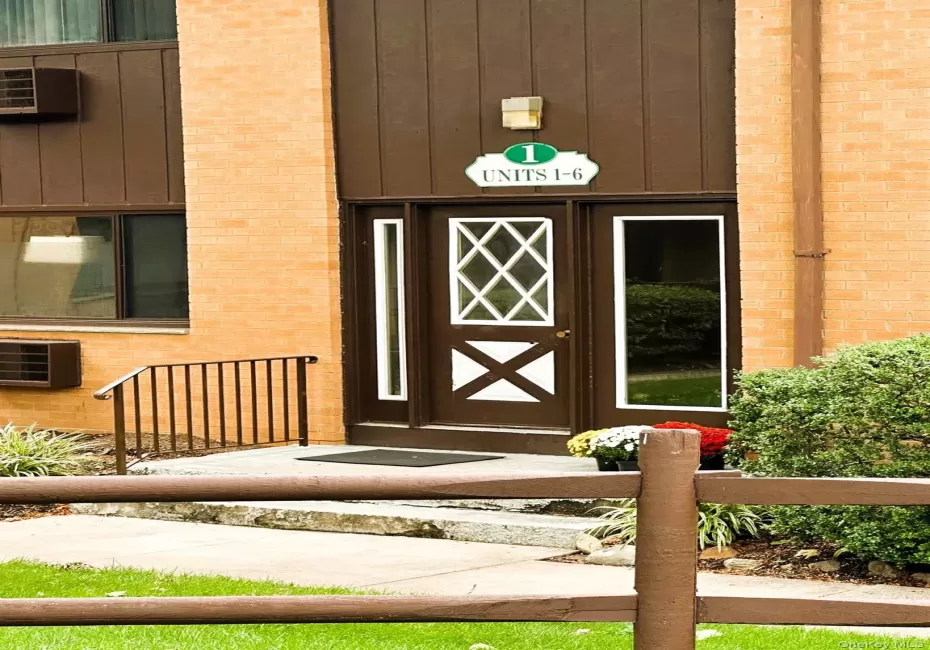 1 Lawrence Park Drive, Orangetown, NY, 1 Bedroom Bedrooms, 5 Rooms Rooms,1 BathroomBathrooms,Residential Lease,For Rent,Lawrence Park,0,1056535 1 Lawrence Park Drive, Orangetown, NY, 1 Bedroom Bedrooms, 5 Rooms Rooms,1 BathroomBathrooms,Residential Lease,For Rent,Lawrence Park,0,1056535