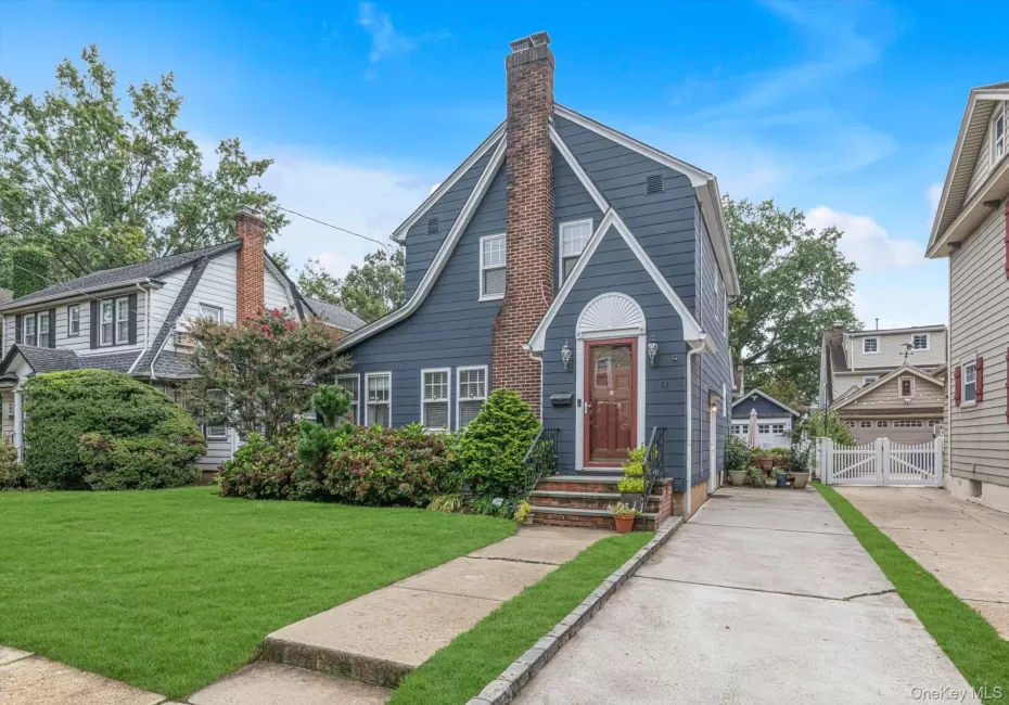 91 Geranium Avenue, Hempstead, NY, 3 Bedrooms Bedrooms, 7 Rooms Rooms,1 BathroomBathrooms,Residential,For Rent,Geranium,0,1056059 91 Geranium Avenue, Hempstead, NY, 3 Bedrooms Bedrooms, 7 Rooms Rooms,1 BathroomBathrooms,Residential,For Rent,Geranium,0,1056059