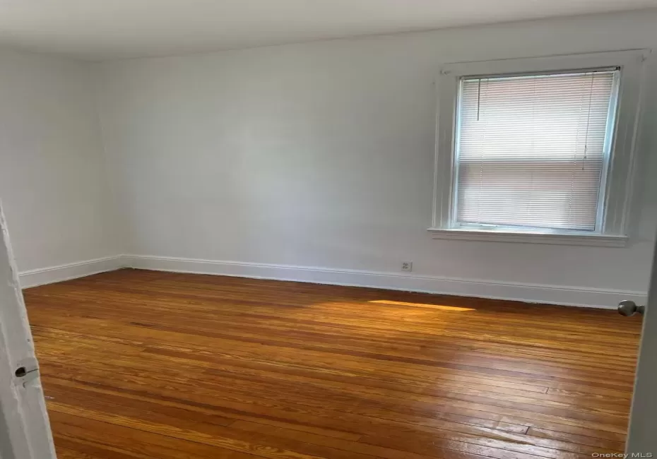 4361 161st Street, New York, NY, 3 Bedrooms Bedrooms, 6 Rooms Rooms,1 BathroomBathrooms,Residential Lease,For Rent,161st,0,1057227 4361 161st Street, New York, NY, 3 Bedrooms Bedrooms, 6 Rooms Rooms,1 BathroomBathrooms,Residential Lease,For Rent,161st,0,1057227