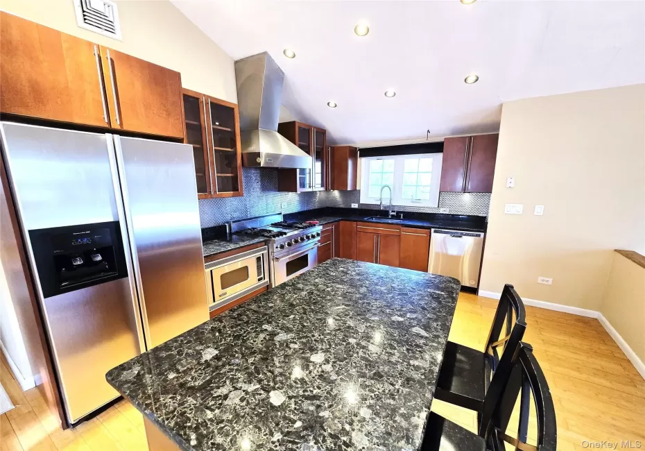 2364 Beverly Road, Hempstead, NY, 3 Bedrooms Bedrooms, 6 Rooms Rooms,1 BathroomBathrooms,Residential Lease,For Rent,Beverly,0,1057181 2364 Beverly Road, Hempstead, NY, 3 Bedrooms Bedrooms, 6 Rooms Rooms,1 BathroomBathrooms,Residential Lease,For Rent,Beverly,0,1057181