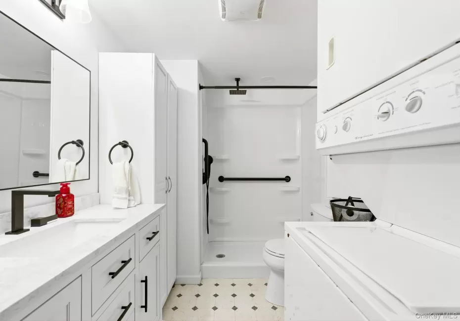 658 Sound Avenue, Riverhead, NY, 2 Bedrooms Bedrooms, 4 Rooms Rooms,1 BathroomBathrooms,Residential,For Rent,Sound,0,1057267 658 Sound Avenue, Riverhead, NY, 2 Bedrooms Bedrooms, 4 Rooms Rooms,1 BathroomBathrooms,Residential,For Rent,Sound,0,1057267