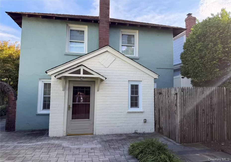 48 Valentine Avenue, Glen Cove, NY, 1 Bedroom Bedrooms, 3 Rooms Rooms,1 BathroomBathrooms,Residential Lease,For Rent,Valentine,0,1057290 48 Valentine Avenue, Glen Cove, NY, 1 Bedroom Bedrooms, 3 Rooms Rooms,1 BathroomBathrooms,Residential Lease,For Rent,Valentine,0,1057290