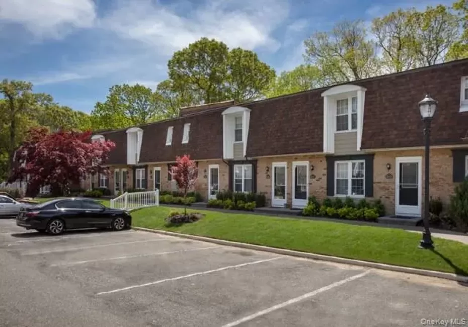 100 Villa D'est Drive, Brookhaven, NY, 2 Bedrooms Bedrooms, 5 Rooms Rooms,1 BathroomBathrooms,Residential Lease,For Rent,Villa D'est,0,1057542 100 Villa D'est Drive, Brookhaven, NY, 2 Bedrooms Bedrooms, 5 Rooms Rooms,1 BathroomBathrooms,Residential Lease,For Rent,Villa D'est,0,1057542