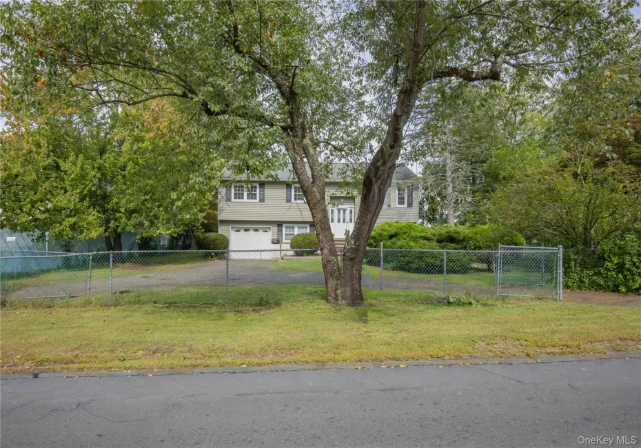 87 Filors Lane, Stony Point, NY, 4 Bedrooms Bedrooms, 9 Rooms Rooms,2 BathroomsBathrooms,Residential,For Rent,Filors,0,1053641 87 Filors Lane, Stony Point, NY, 4 Bedrooms Bedrooms, 9 Rooms Rooms,2 BathroomsBathrooms,Residential,For Rent,Filors,0,1053641