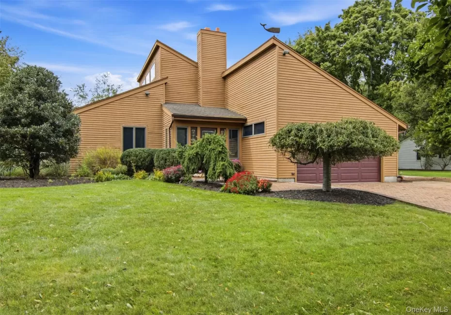 16 Bridle Path Lane, Brookhaven, NY, 3 Bedrooms Bedrooms, 6 Rooms Rooms,2 BathroomsBathrooms,Residential,For Rent,Bridle Path,0,1054498 16 Bridle Path Lane, Brookhaven, NY, 3 Bedrooms Bedrooms, 6 Rooms Rooms,2 BathroomsBathrooms,Residential,For Rent,Bridle Path,0,1054498