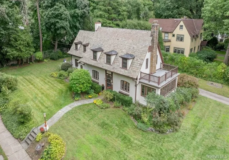 508 Munroe Avenue, Mount Pleasant, NY, 4 Bedrooms Bedrooms, 12 Rooms Rooms,3 BathroomsBathrooms,Residential,For Rent,Munroe,0,1053739 508 Munroe Avenue, Mount Pleasant, NY, 4 Bedrooms Bedrooms, 12 Rooms Rooms,3 BathroomsBathrooms,Residential,For Rent,Munroe,0,1053739