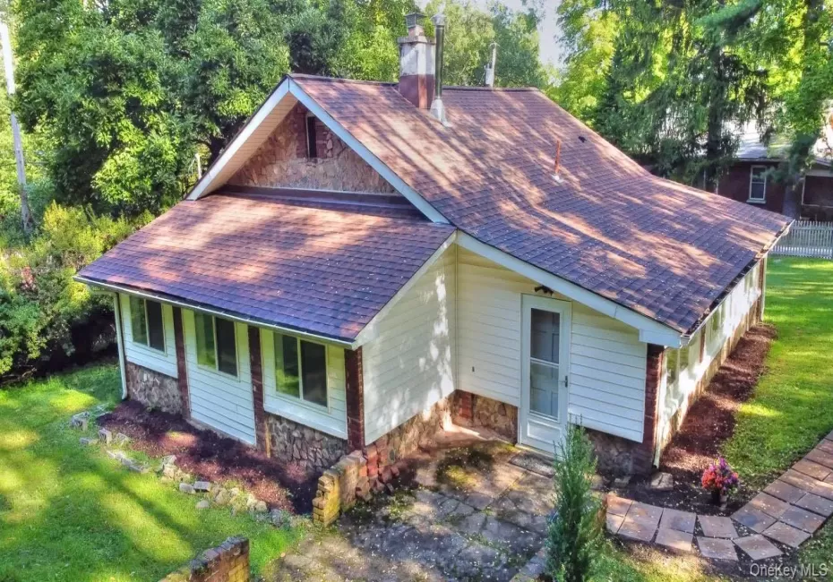 Charming Cottage! Charming Cottage!