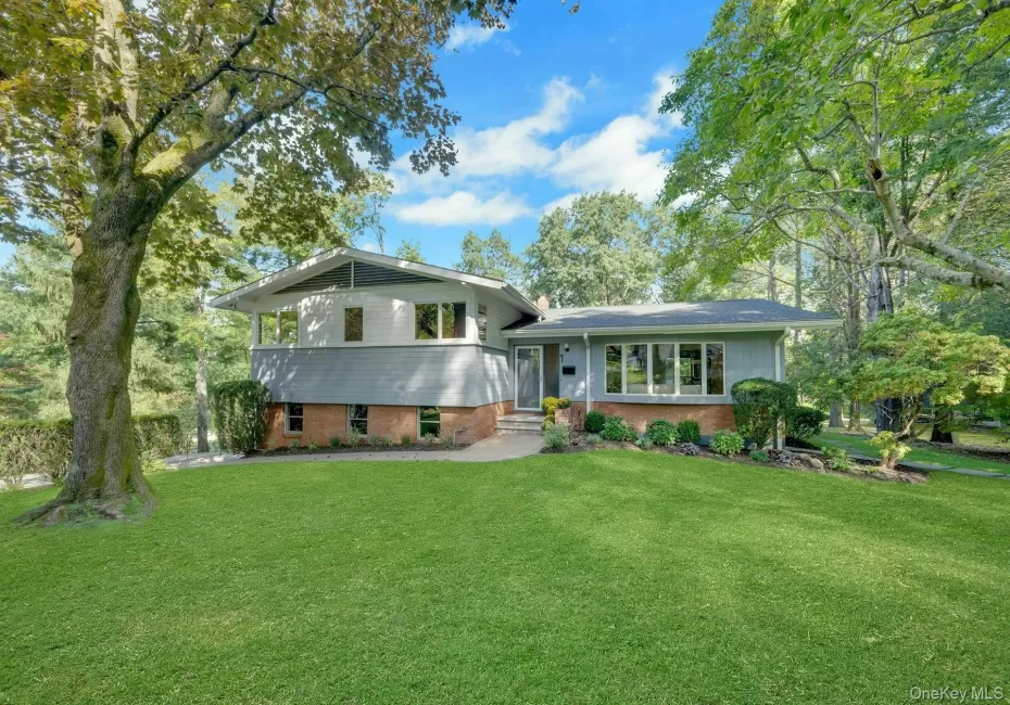 1 Leone Close, Greenburgh, NY, 4 Bedrooms Bedrooms, 11 Rooms Rooms,3 BathroomsBathrooms,Residential,For Rent,Leone,0,1055102 1 Leone Close, Greenburgh, NY, 4 Bedrooms Bedrooms, 11 Rooms Rooms,3 BathroomsBathrooms,Residential,For Rent,Leone,0,1055102