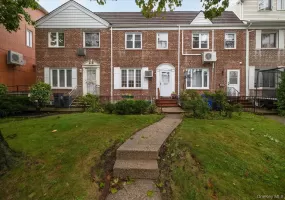 144-17 77th Avenue, New York, NY, 3 Bedrooms Bedrooms, 6 Rooms Rooms,1 BathroomBathrooms,Residential,For Rent,77th,0,1055136 144-17 77th Avenue, New York, NY, 3 Bedrooms Bedrooms, 6 Rooms Rooms,1 BathroomBathrooms,Residential,For Rent,77th,0,1055136