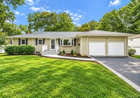 132 Smith Avenue, Brookhaven, NY, 4 Bedrooms Bedrooms, 10 Rooms Rooms,3 BathroomsBathrooms,Residential,For Rent,Smith,0,1057082 132 Smith Avenue, Brookhaven, NY, 4 Bedrooms Bedrooms, 10 Rooms Rooms,3 BathroomsBathrooms,Residential,For Rent,Smith,0,1057082