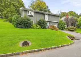 83 Edgepark Road, Greenburgh, NY, 3 Bedrooms Bedrooms, 6 Rooms Rooms,2 BathroomsBathrooms,Residential,For Rent,Edgepark,0,1055611 83 Edgepark Road, Greenburgh, NY, 3 Bedrooms Bedrooms, 6 Rooms Rooms,2 BathroomsBathrooms,Residential,For Rent,Edgepark,0,1055611