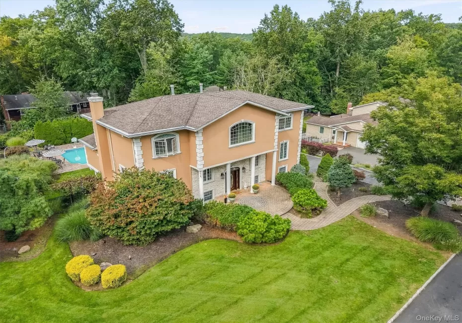 22 Beaumont Drive, Clarkstown, NY, 6 Bedrooms Bedrooms, 10 Rooms Rooms,4 BathroomsBathrooms,Residential,For Rent,Beaumont,0,1056961 22 Beaumont Drive, Clarkstown, NY, 6 Bedrooms Bedrooms, 10 Rooms Rooms,4 BathroomsBathrooms,Residential,For Rent,Beaumont,0,1056961