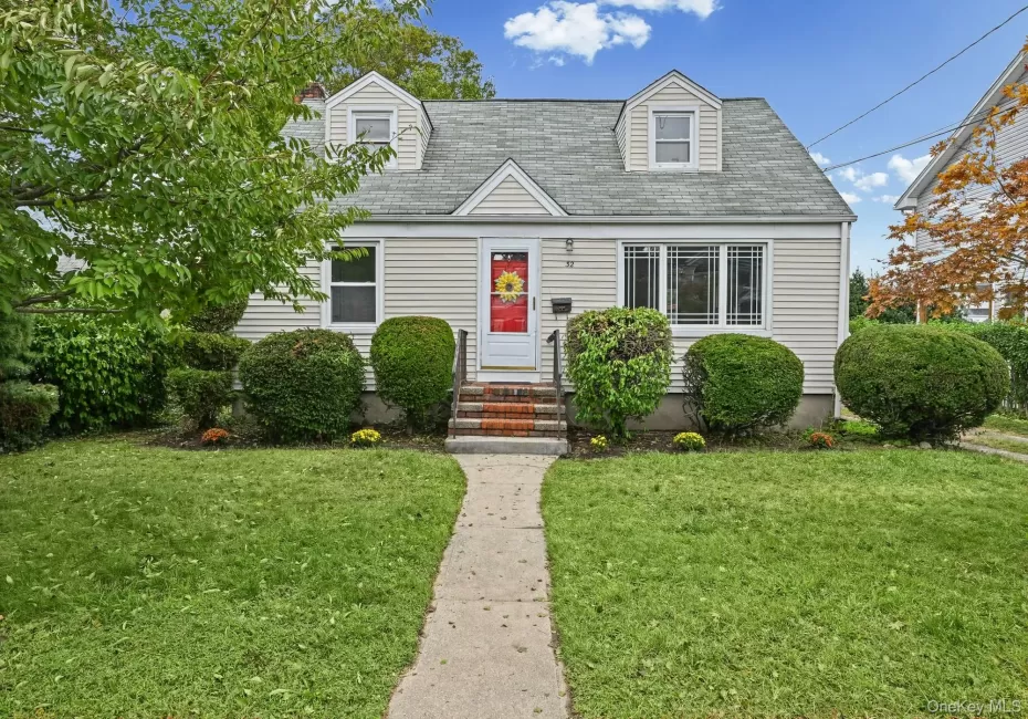 32 Brenner Avenue, Oyster Bay, NY, 4 Bedrooms Bedrooms, 8 Rooms Rooms,2 BathroomsBathrooms,Residential,For Rent,Brenner,0,1047661 32 Brenner Avenue, Oyster Bay, NY, 4 Bedrooms Bedrooms, 8 Rooms Rooms,2 BathroomsBathrooms,Residential,For Rent,Brenner,0,1047661