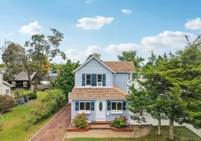 195 River Avenue, Brookhaven, NY, 3 Bedrooms Bedrooms, 6 Rooms Rooms,2 BathroomsBathrooms,Residential Lease,For Rent,River,0,1057305 195 River Avenue, Brookhaven, NY, 3 Bedrooms Bedrooms, 6 Rooms Rooms,2 BathroomsBathrooms,Residential Lease,For Rent,River,0,1057305
