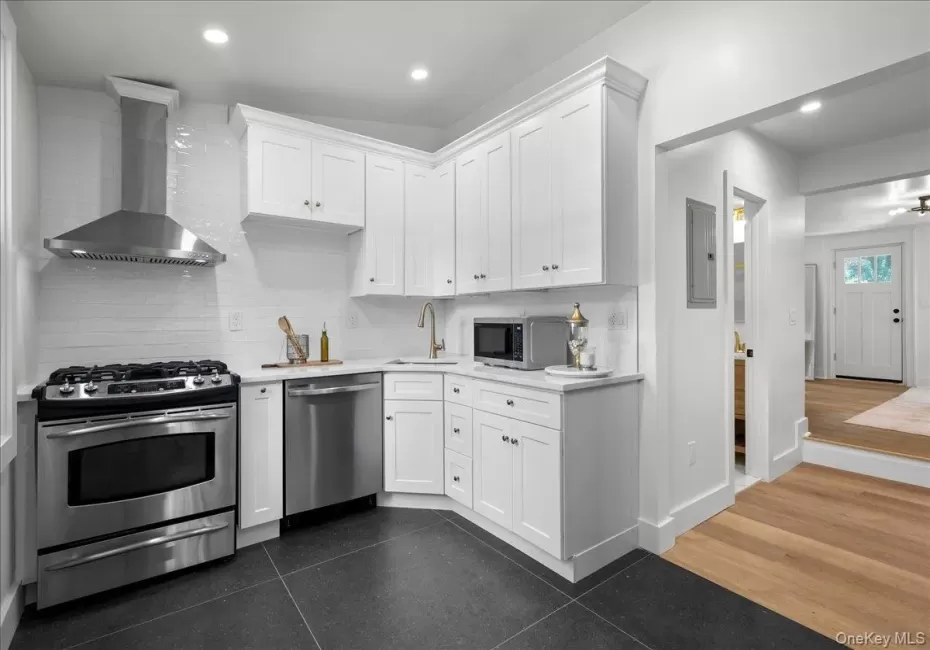 All new sun lit all new kitchen, beautiful in every detail! All new sun lit all new kitchen, beautiful in every detail!