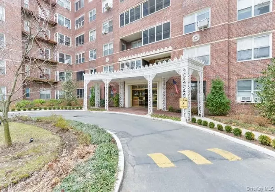 67-38 108th Street, New York, NY, 1 Bedroom Bedrooms, 3 Rooms Rooms,1 BathroomBathrooms,Residential,For Rent,108th,0,1054865 67-38 108th Street, New York, NY, 1 Bedroom Bedrooms, 3 Rooms Rooms,1 BathroomBathrooms,Residential,For Rent,108th,0,1054865