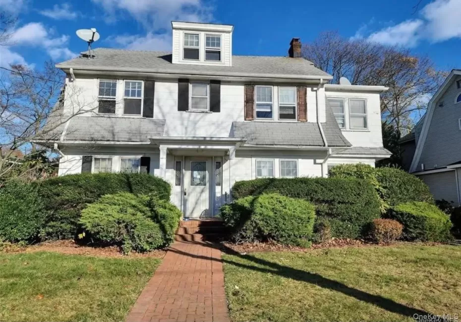 39 Hilbert Street, Hempstead, NY, 4 Bedrooms Bedrooms, 8 Rooms Rooms,2 BathroomsBathrooms,Residential,For Rent,Hilbert,0,1057340 39 Hilbert Street, Hempstead, NY, 4 Bedrooms Bedrooms, 8 Rooms Rooms,2 BathroomsBathrooms,Residential,For Rent,Hilbert,0,1057340
