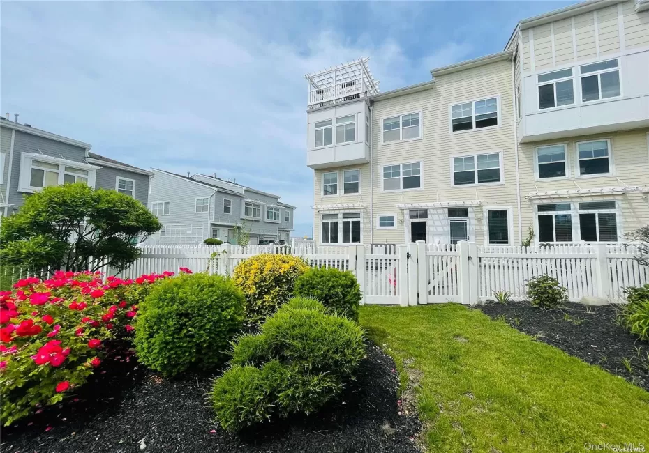 138 Beach 74th Street, New York, NY, 3 Bedrooms Bedrooms, 6 Rooms Rooms,2 BathroomsBathrooms,Residential Lease,For Rent,Beach 74th,0,1057387 138 Beach 74th Street, New York, NY, 3 Bedrooms Bedrooms, 6 Rooms Rooms,2 BathroomsBathrooms,Residential Lease,For Rent,Beach 74th,0,1057387