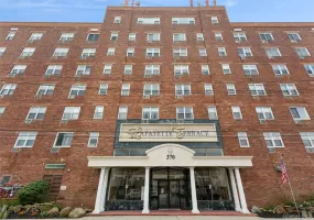 370 Broadway, Long Beach, NY, 2 Rooms Rooms,1 BathroomBathrooms,Residential,For Rent,Broadway,0,1050759 370 Broadway, Long Beach, NY, 2 Rooms Rooms,1 BathroomBathrooms,Residential,For Rent,Broadway,0,1050759