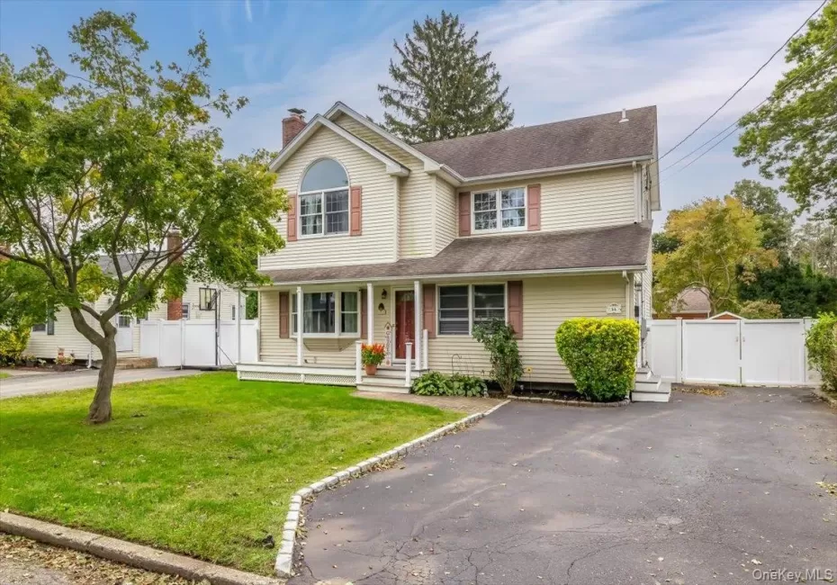 44 Garfield Place, Huntington, NY, 5 Bedrooms Bedrooms, 8 Rooms Rooms,2 BathroomsBathrooms,Residential,For Rent,Garfield,0,1057023 44 Garfield Place, Huntington, NY, 5 Bedrooms Bedrooms, 8 Rooms Rooms,2 BathroomsBathrooms,Residential,For Rent,Garfield,0,1057023