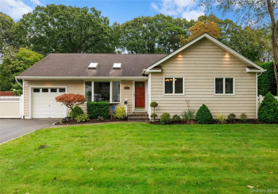 655 Hyman Avenue, Islip, NY, 4 Bedrooms Bedrooms, 7 Rooms Rooms,2 BathroomsBathrooms,Residential,For Rent,Hyman,0,1057032 655 Hyman Avenue, Islip, NY, 4 Bedrooms Bedrooms, 7 Rooms Rooms,2 BathroomsBathrooms,Residential,For Rent,Hyman,0,1057032