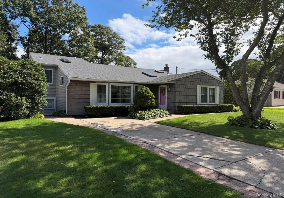 9 Milton Street, Islip, NY, 4 Bedrooms Bedrooms, 9 Rooms Rooms,3 BathroomsBathrooms,Residential,For Rent,Milton,0,1057003 9 Milton Street, Islip, NY, 4 Bedrooms Bedrooms, 9 Rooms Rooms,3 BathroomsBathrooms,Residential,For Rent,Milton,0,1057003