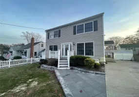 368 Ontario Street, Islip, NY, 4 Bedrooms Bedrooms, 9 Rooms Rooms,3 BathroomsBathrooms,Residential Lease,For Rent,Ontario,0,1057462 368 Ontario Street, Islip, NY, 4 Bedrooms Bedrooms, 9 Rooms Rooms,3 BathroomsBathrooms,Residential Lease,For Rent,Ontario,0,1057462