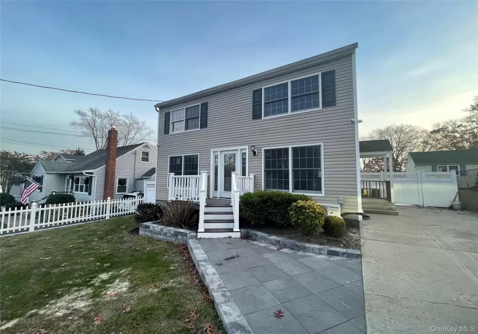 368 Ontario Street, Islip, NY, 4 Bedrooms Bedrooms, 9 Rooms Rooms,3 BathroomsBathrooms,Residential Lease,For Rent,Ontario,0,1057462 368 Ontario Street, Islip, NY, 4 Bedrooms Bedrooms, 9 Rooms Rooms,3 BathroomsBathrooms,Residential Lease,For Rent,Ontario,0,1057462