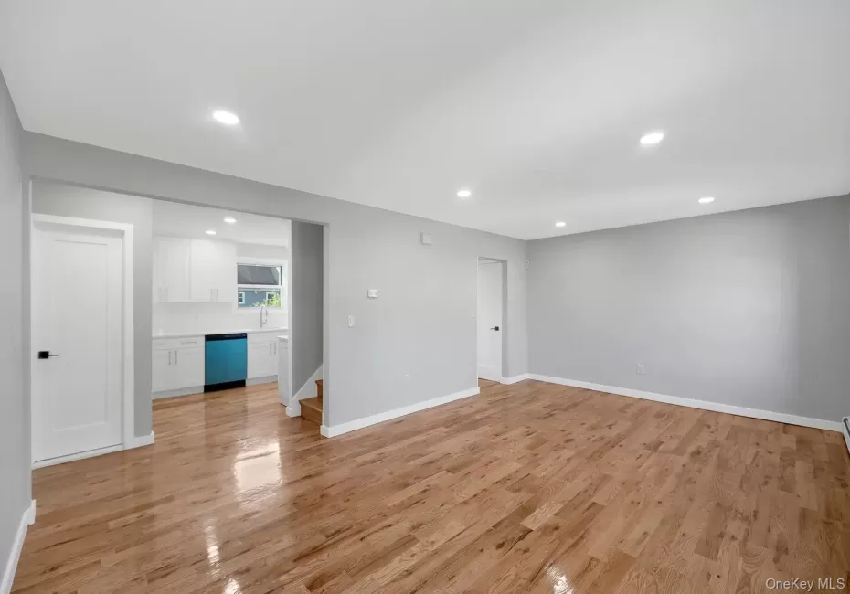 870 Southern Parkway, Hempstead, NY, 4 Bedrooms Bedrooms, 8 Rooms Rooms,2 BathroomsBathrooms,Residential,For Rent,Southern,0,1057632 870 Southern Parkway, Hempstead, NY, 4 Bedrooms Bedrooms, 8 Rooms Rooms,2 BathroomsBathrooms,Residential,For Rent,Southern,0,1057632