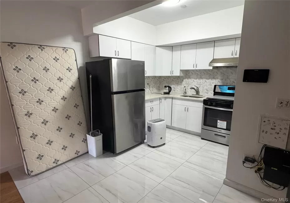 13221 Avery Avenue, New York, NY, 1 Bedroom Bedrooms, 3 Rooms Rooms,1 BathroomBathrooms,Residential Lease,For Rent,Avery,0,1057624 13221 Avery Avenue, New York, NY, 1 Bedroom Bedrooms, 3 Rooms Rooms,1 BathroomBathrooms,Residential Lease,For Rent,Avery,0,1057624