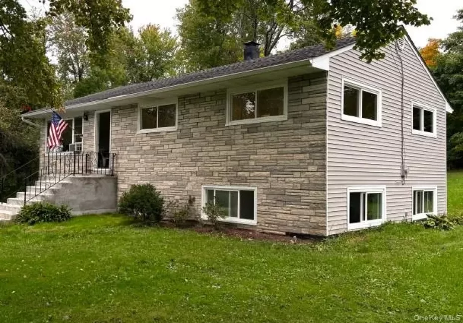 11 Everett Road, Carmel, NY, 3 Bedrooms Bedrooms, 10 Rooms Rooms,2 BathroomsBathrooms,Residential,For Rent,Everett,0,1057439 11 Everett Road, Carmel, NY, 3 Bedrooms Bedrooms, 10 Rooms Rooms,2 BathroomsBathrooms,Residential,For Rent,Everett,0,1057439