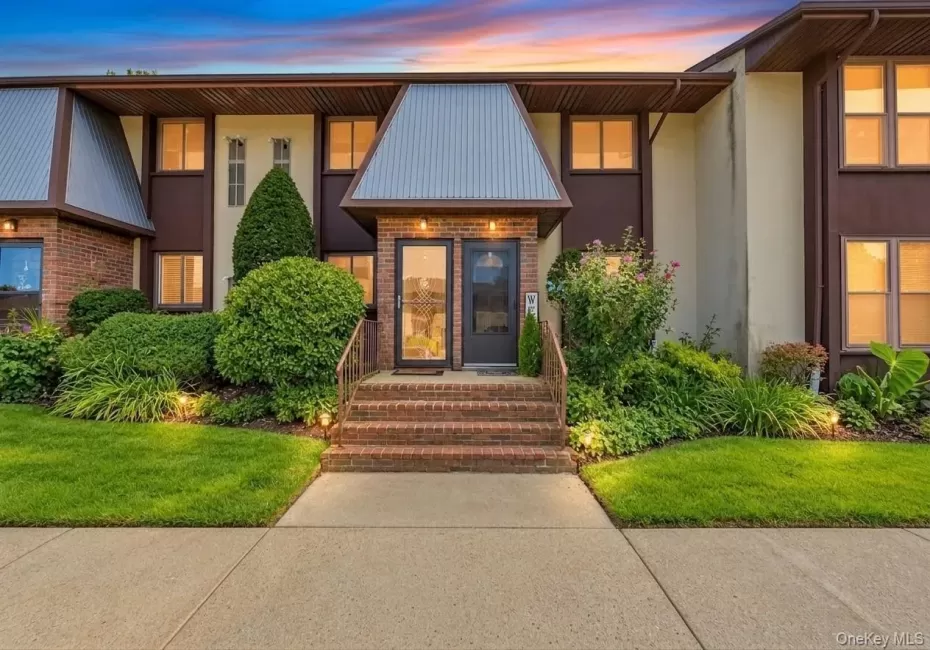 4 Balsam Court, Brookhaven, NY, 2 Bedrooms Bedrooms, 5 Rooms Rooms,1 BathroomBathrooms,Residential,For Rent,Balsam,0,1057551 4 Balsam Court, Brookhaven, NY, 2 Bedrooms Bedrooms, 5 Rooms Rooms,1 BathroomBathrooms,Residential,For Rent,Balsam,0,1057551