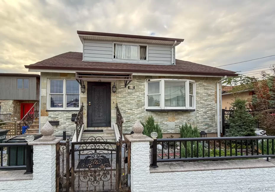 25 Ethel Street, Hempstead, NY, 2 Bedrooms Bedrooms, 4 Rooms Rooms,1 BathroomBathrooms,Residential Lease,For Rent,Ethel,0,1055324 25 Ethel Street, Hempstead, NY, 2 Bedrooms Bedrooms, 4 Rooms Rooms,1 BathroomBathrooms,Residential Lease,For Rent,Ethel,0,1055324