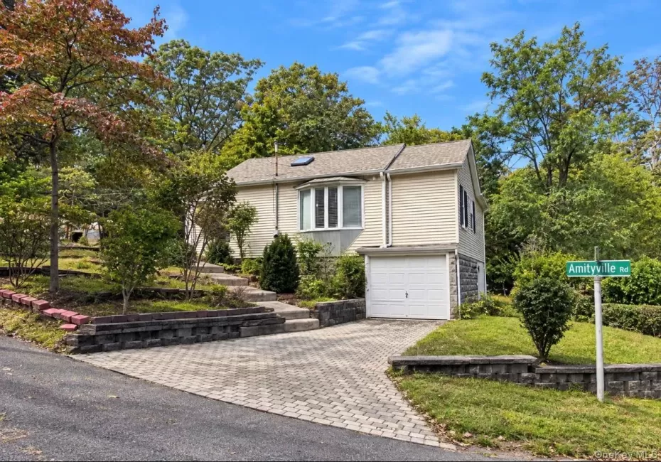 39 Amityville Road, Brookhaven, NY, 2 Bedrooms Bedrooms, 4 Rooms Rooms,2 BathroomsBathrooms,Residential,For Rent,Amityville,0,1056174 39 Amityville Road, Brookhaven, NY, 2 Bedrooms Bedrooms, 4 Rooms Rooms,2 BathroomsBathrooms,Residential,For Rent,Amityville,0,1056174