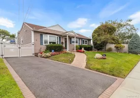 142 Montgomery Avenue, Hempstead, NY, 3 Bedrooms Bedrooms, 6 Rooms Rooms,1 BathroomBathrooms,Residential,For Rent,Montgomery,0,1057212 142 Montgomery Avenue, Hempstead, NY, 3 Bedrooms Bedrooms, 6 Rooms Rooms,1 BathroomBathrooms,Residential,For Rent,Montgomery,0,1057212
