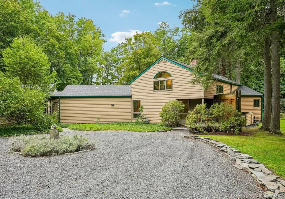 65 Colonial Avenue, Warwick (town), NY, 3 Bedrooms Bedrooms, 8 Rooms Rooms,2 BathroomsBathrooms,Residential,For Rent,Colonial,0,1048604 65 Colonial Avenue, Warwick (town), NY, 3 Bedrooms Bedrooms, 8 Rooms Rooms,2 BathroomsBathrooms,Residential,For Rent,Colonial,0,1048604