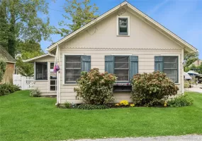 43 Kirby Lane, Riverhead, NY, 2 Bedrooms Bedrooms, 4 Rooms Rooms,1 BathroomBathrooms,Residential,For Rent,Kirby,0,1054765 43 Kirby Lane, Riverhead, NY, 2 Bedrooms Bedrooms, 4 Rooms Rooms,1 BathroomBathrooms,Residential,For Rent,Kirby,0,1054765