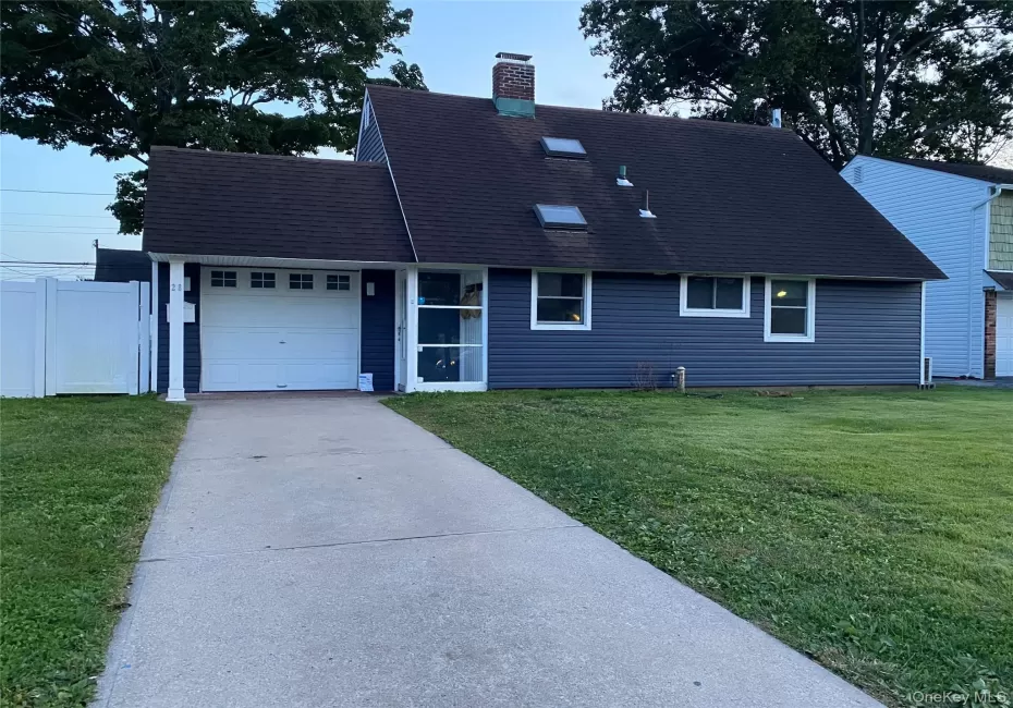 28 Marksman Lane, Hempstead, NY, 4 Bedrooms Bedrooms, 8 Rooms Rooms,2 BathroomsBathrooms,Residential,For Rent,Marksman,0,1056788 28 Marksman Lane, Hempstead, NY, 4 Bedrooms Bedrooms, 8 Rooms Rooms,2 BathroomsBathrooms,Residential,For Rent,Marksman,0,1056788