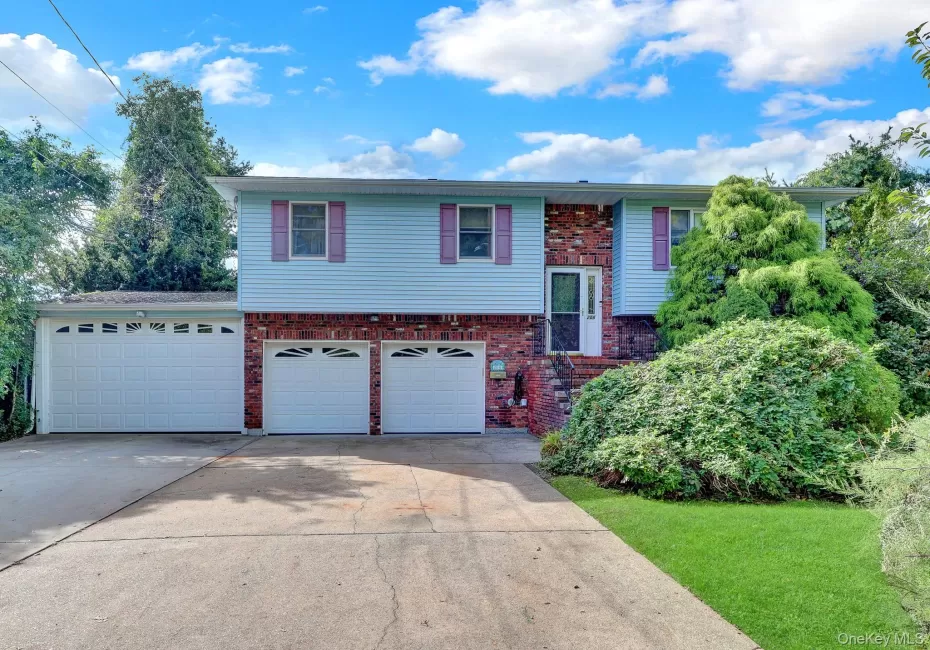 208 Raider Street, Babylon, NY, 4 Bedrooms Bedrooms, 8 Rooms Rooms,2 BathroomsBathrooms,Residential,For Rent,Raider,0,1057821 208 Raider Street, Babylon, NY, 4 Bedrooms Bedrooms, 8 Rooms Rooms,2 BathroomsBathrooms,Residential,For Rent,Raider,0,1057821