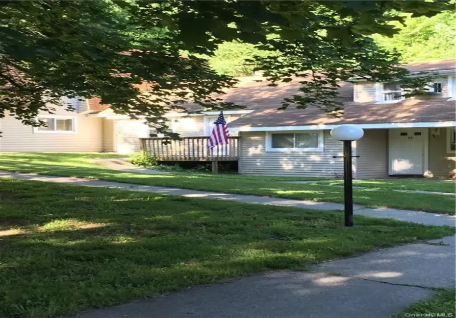 2 School Street, Poughkeepsie (town), NY, 1 Bedroom Bedrooms, 3 Rooms Rooms,1 BathroomBathrooms,Residential Lease,For Rent,School,0,1057809 2 School Street, Poughkeepsie (town), NY, 1 Bedroom Bedrooms, 3 Rooms Rooms,1 BathroomBathrooms,Residential Lease,For Rent,School,0,1057809