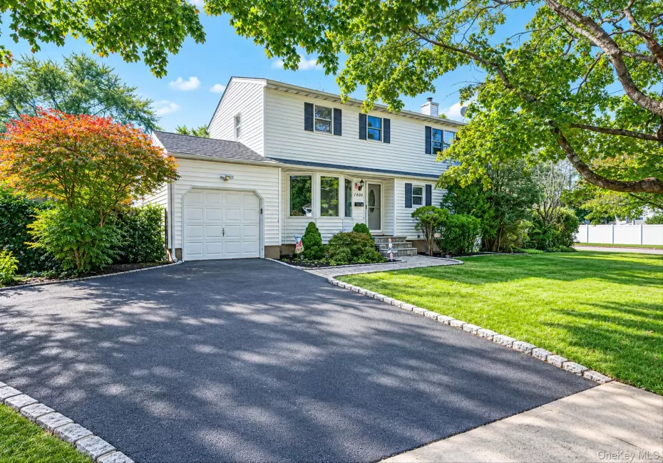 1400 Wave Avenue, Brookhaven, NY, 3 Bedrooms Bedrooms, 8 Rooms Rooms,2 BathroomsBathrooms,Residential,For Rent,Wave,0,1057861 1400 Wave Avenue, Brookhaven, NY, 3 Bedrooms Bedrooms, 8 Rooms Rooms,2 BathroomsBathrooms,Residential,For Rent,Wave,0,1057861