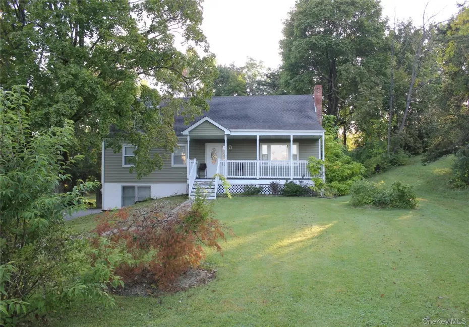 43 Laffin Lane, Poughkeepsie, NY, 5 Bedrooms Bedrooms, 8 Rooms Rooms,2 BathroomsBathrooms,Residential,For Rent,Laffin,0,1057836 43 Laffin Lane, Poughkeepsie, NY, 5 Bedrooms Bedrooms, 8 Rooms Rooms,2 BathroomsBathrooms,Residential,For Rent,Laffin,0,1057836